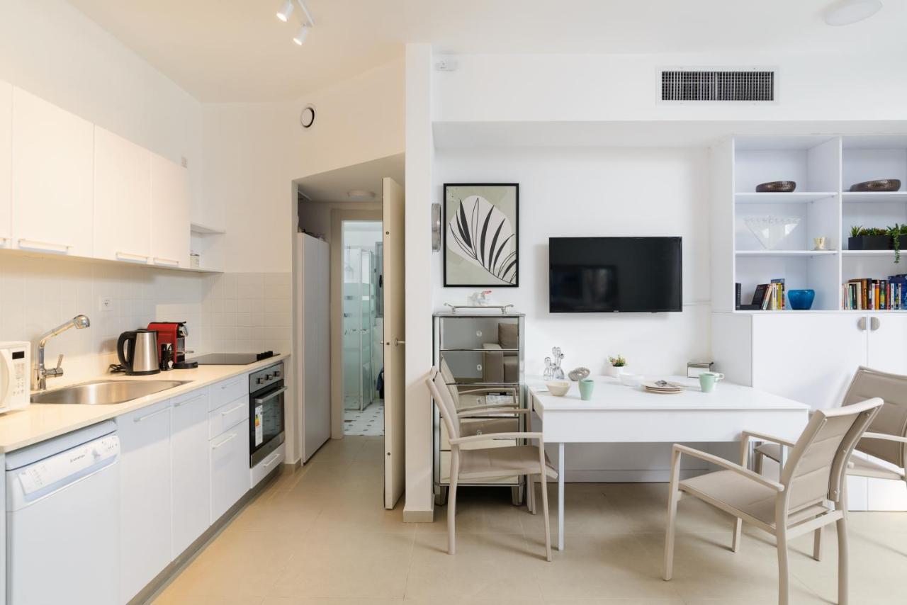 Quiet Hideaway & Terrace Near Beach By Feelhome Tel Aviv Exterior foto